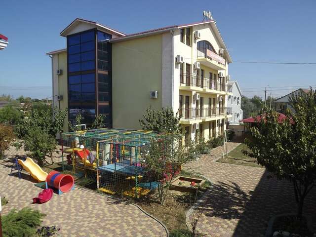 Гостевой дом Фламинго Голубицкая-17